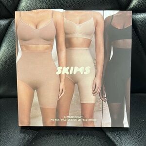 SKIMS Tan and Black Shapewear Sculpting Set